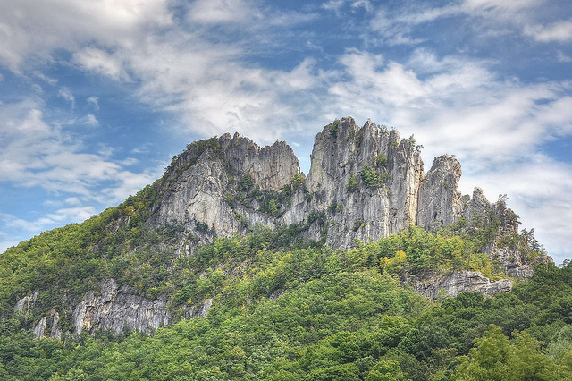 http://www.potomacmountainclub.org/seneca_rocks_guide