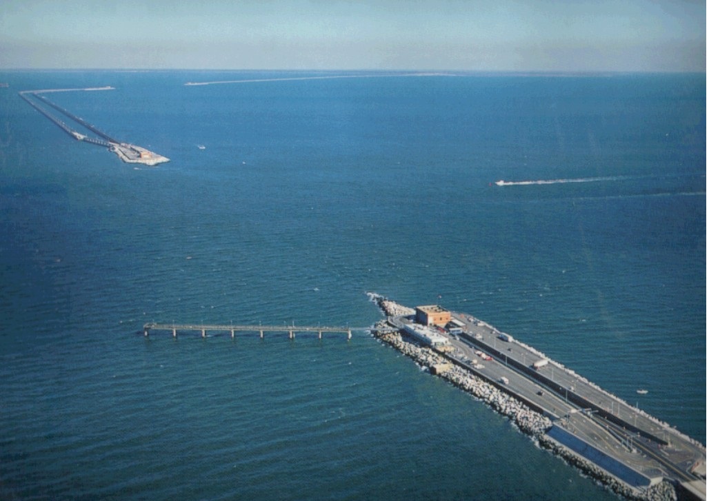 http://bestofcivilengineers.blogspot.com/2015/06/mega-structure-2-chesapeake-bay-bridge.html